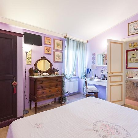 Bed And Breakfast A Casa Delle Fate Assis Exterior foto